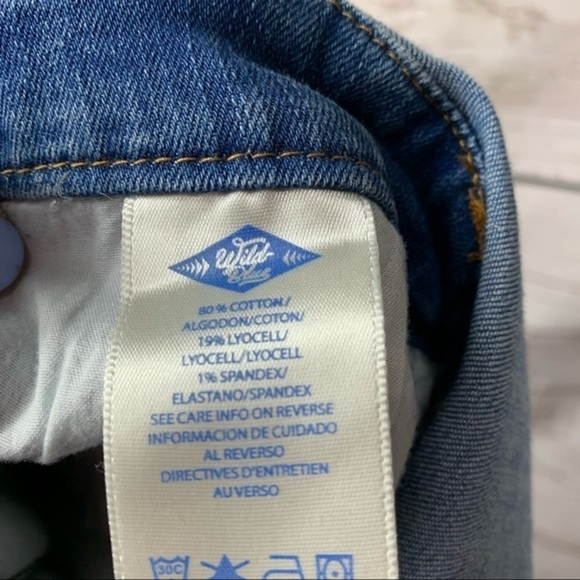 Wild Blue Denim Distressed Overall Bib Shorts - Picture 8 of 9